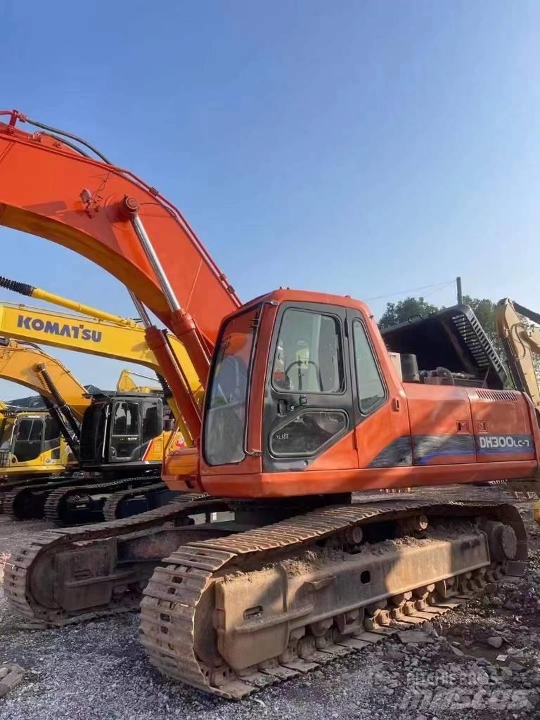 Doosan DH300 Гусеничні екскаватори