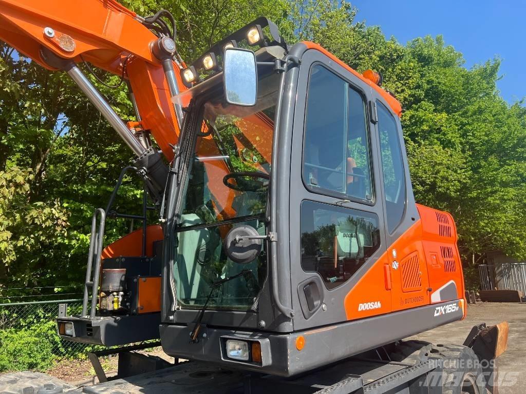 Doosan DX 165 W-5 Колісні екскаватори