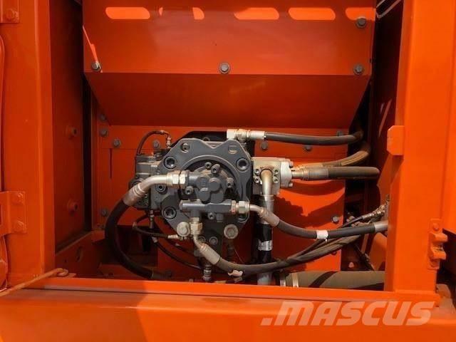 Doosan dx225 Гусеничні екскаватори