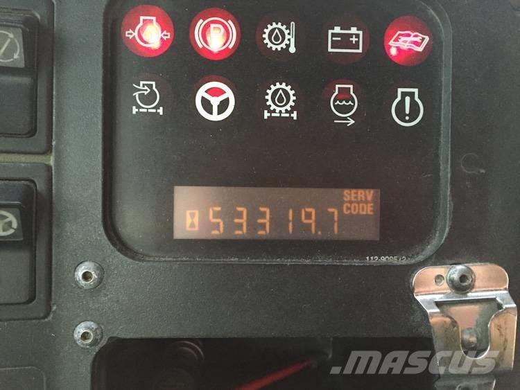 CATPILLAR 775D Кар`єрні самоскиди