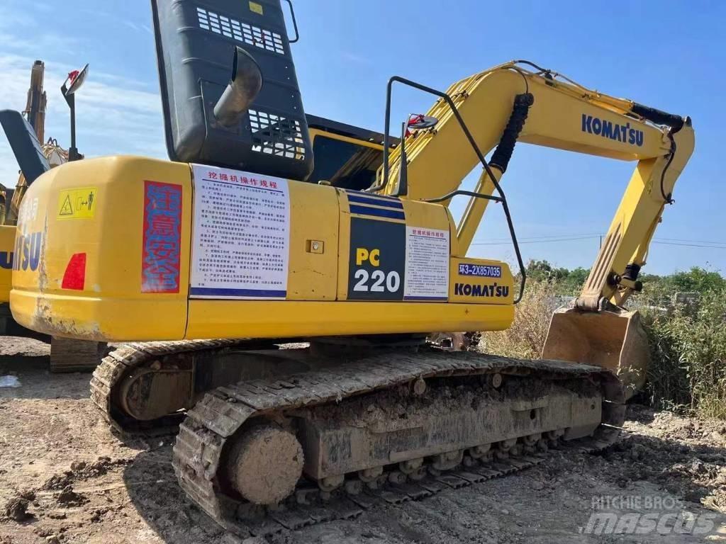 Komatsu PC 220-8 Гусеничні екскаватори