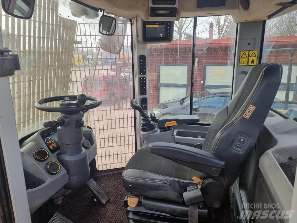 JCB 427 Фронтальні навантажувачі