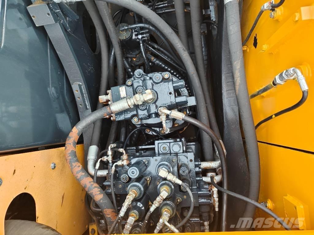 Hyundai R210W-9 Колісні екскаватори