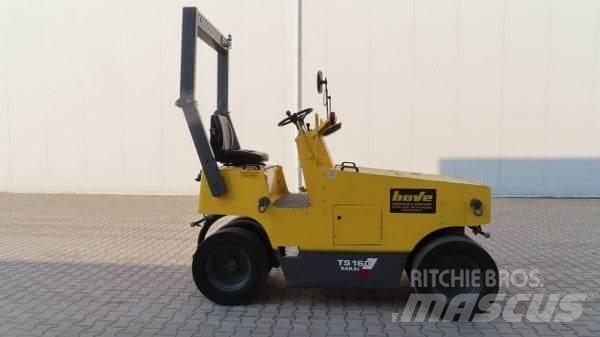 Sakai TS 160 Пневматичні катки