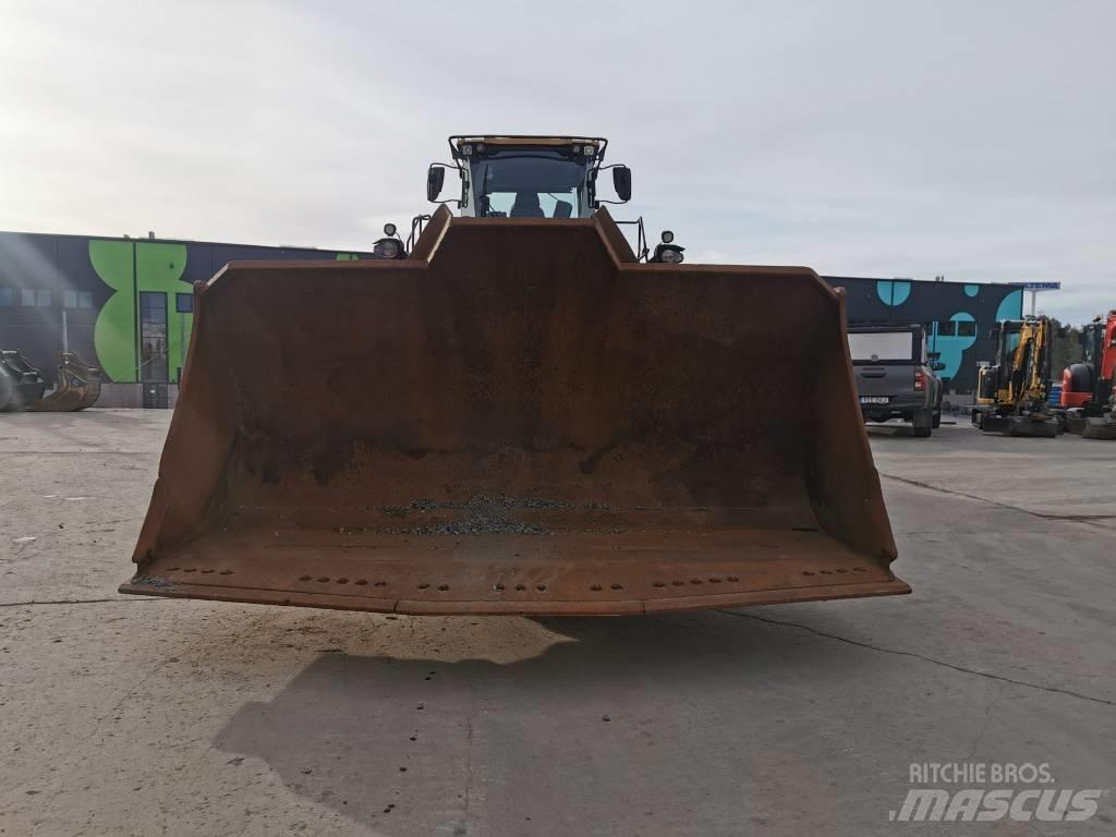 CAT 980M Фронтальні навантажувачі