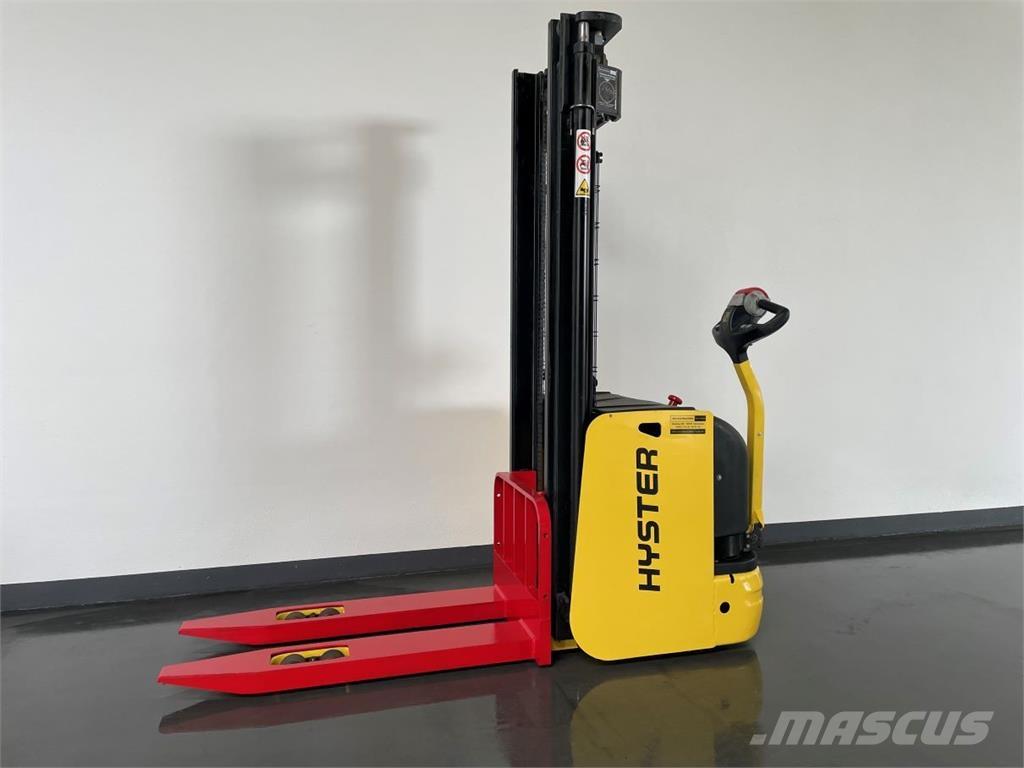 Hyster S1.6AC Самохідні електроштабелери