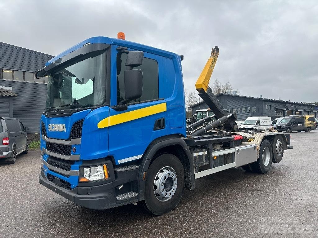 Scania P 360 Вантажівки з гаковим підйомом