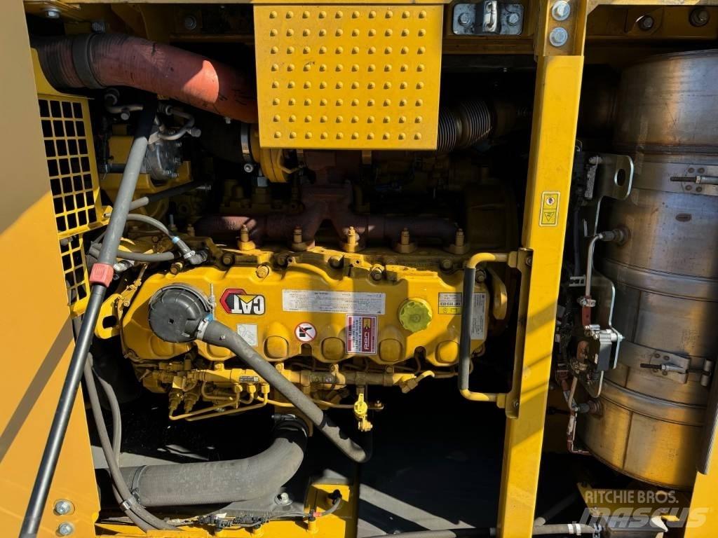 CAT 336 Гусеничні екскаватори
