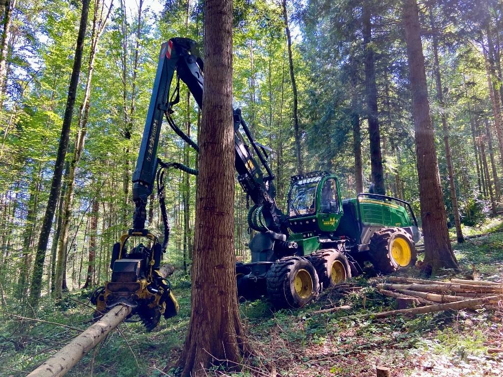 John Deere 1270 G Харвестери