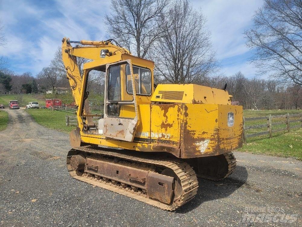 John Deere 490 Гусеничні екскаватори