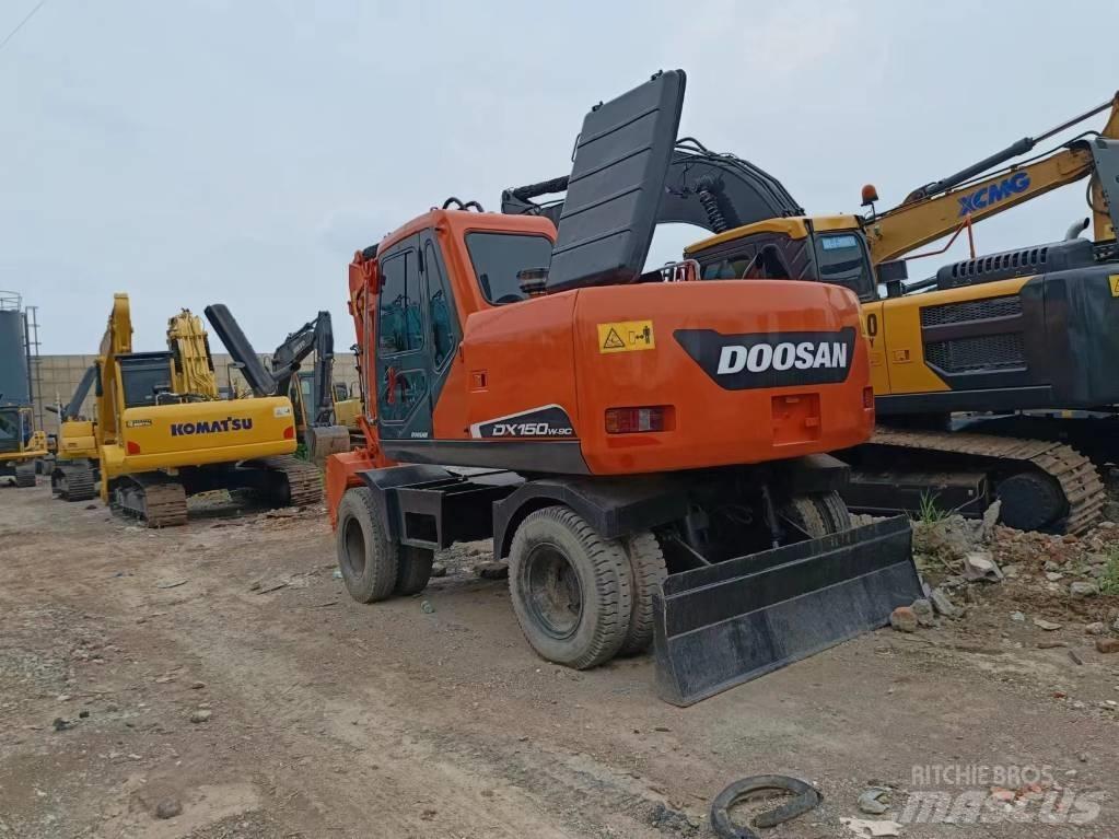 Doosan 150 W Колісні екскаватори