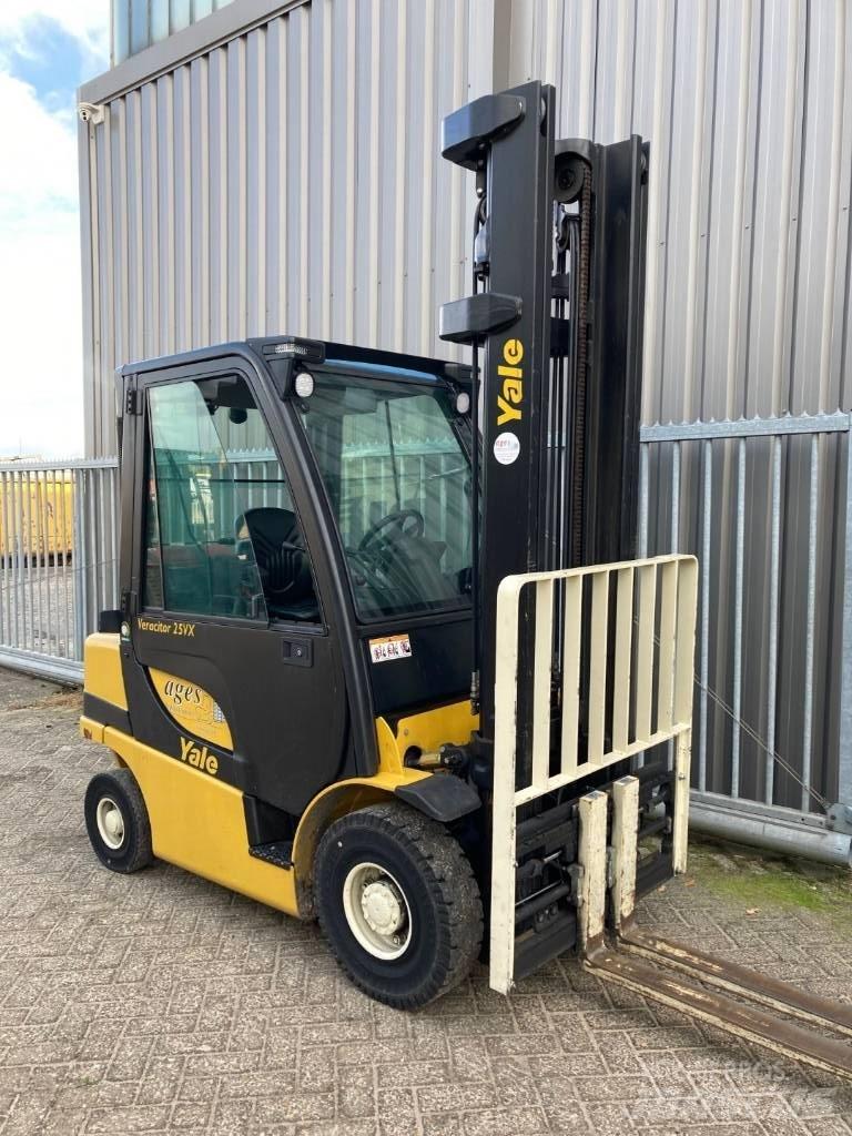 Yale GLP25VX Газові навантажувачі