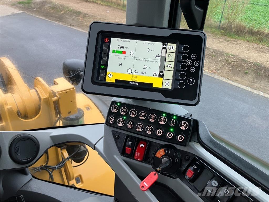 CAT 938 M Фронтальні навантажувачі