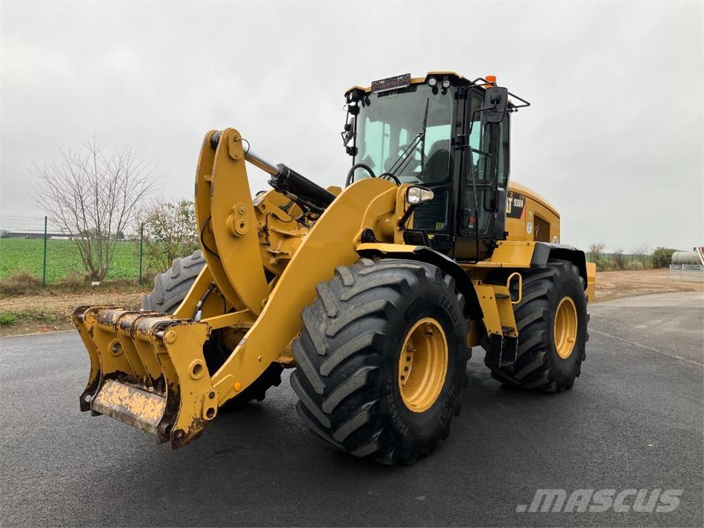 CAT 938 M Фронтальні навантажувачі