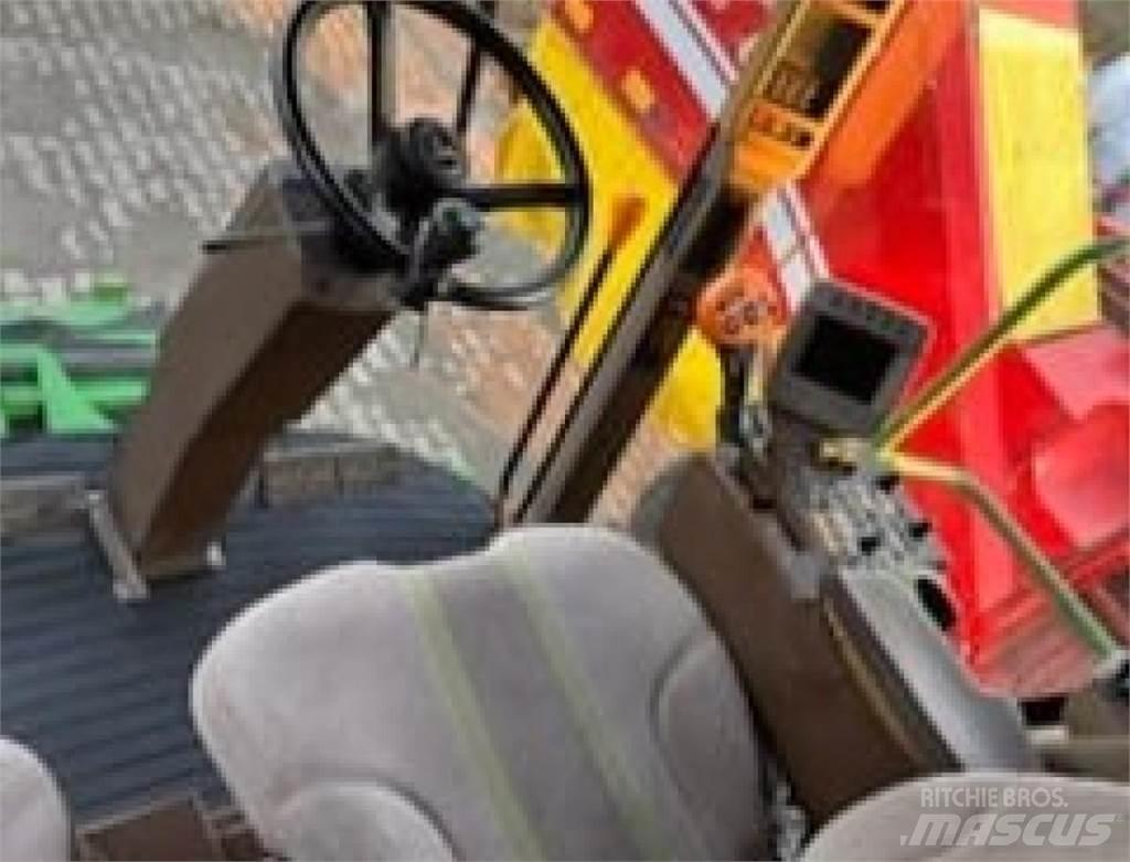 John Deere T560 Зернозбиральні комбайни