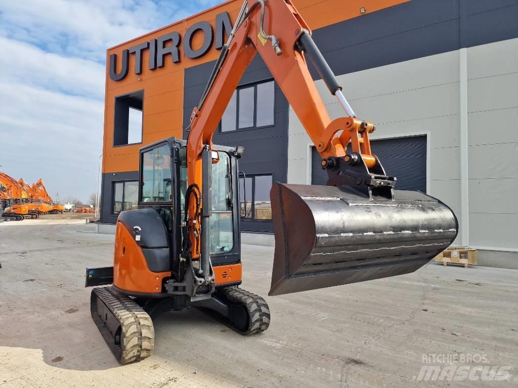 Hitachi ZX38U-6 Міні-екскаватори < 7т
