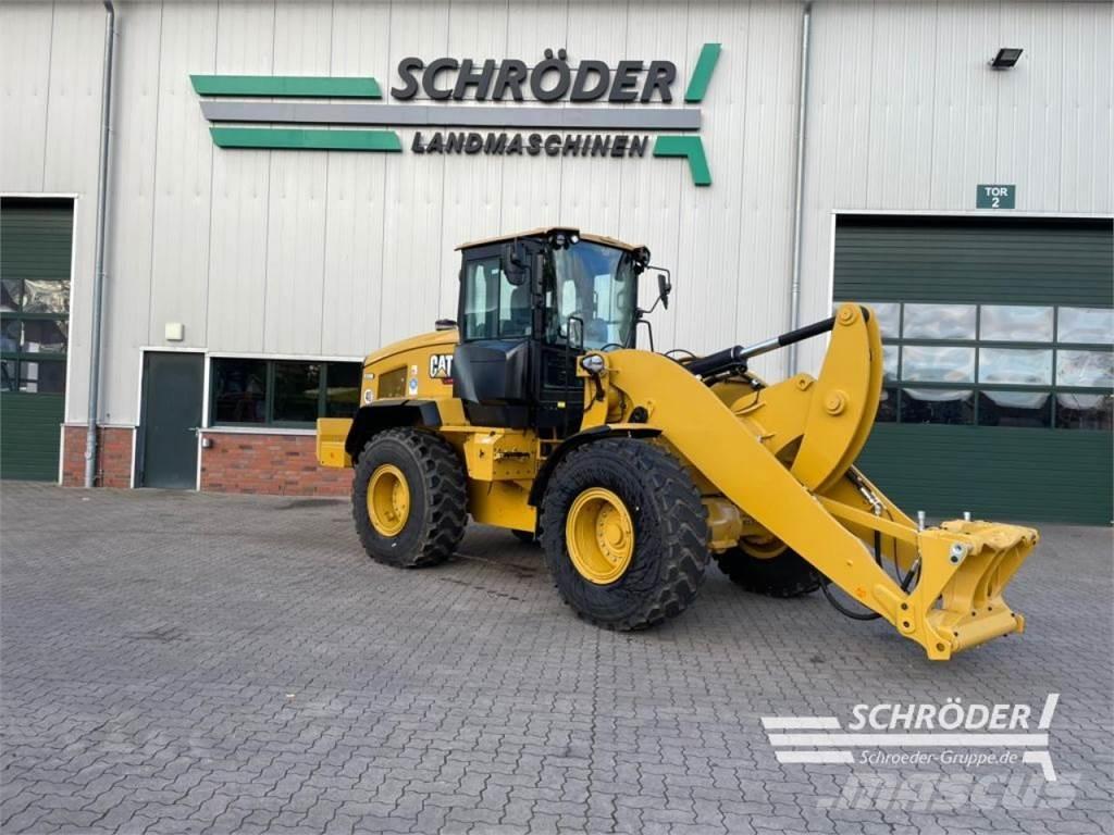CAT 938 HL Фронтальні навантажувачі