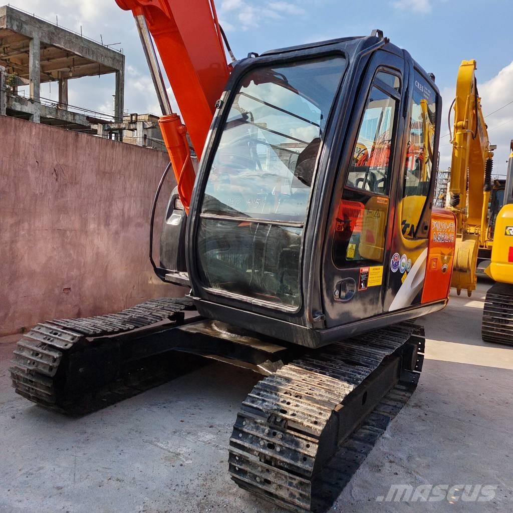 Hitachi ZX 70 Гусеничні екскаватори
