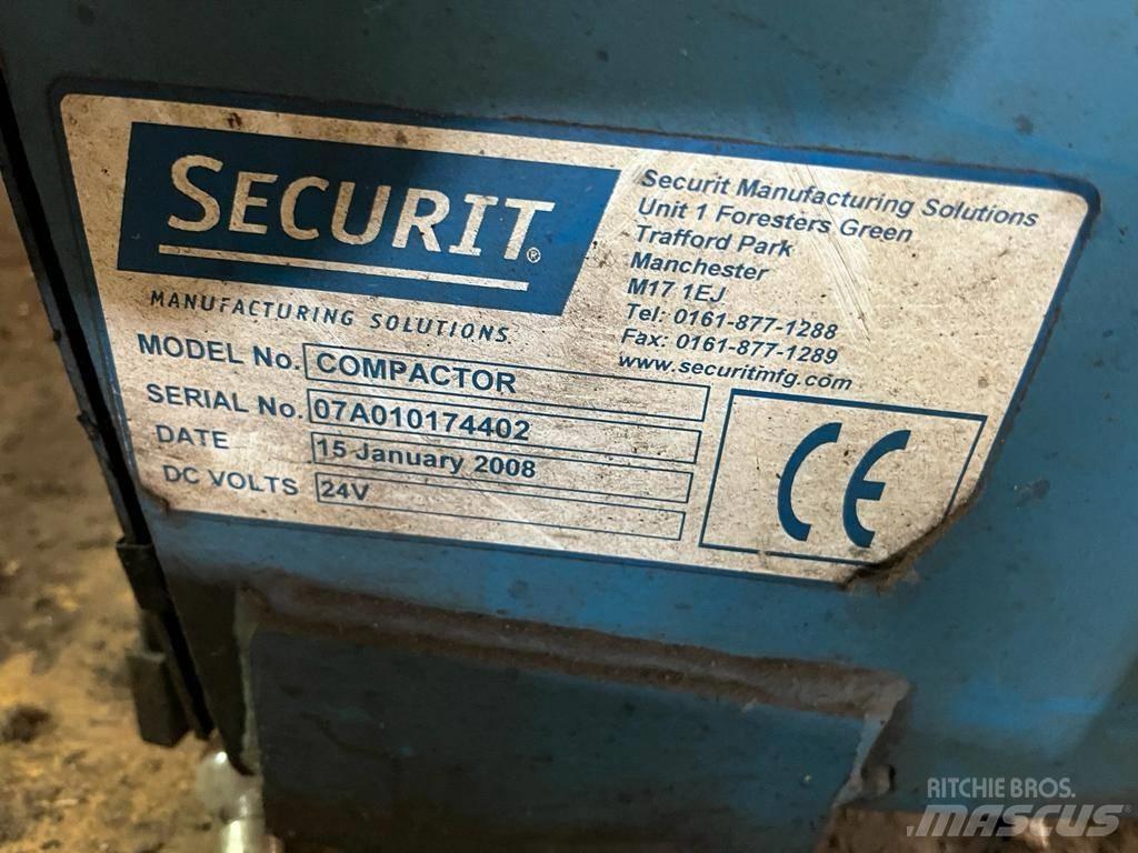  Securit Compactor Підсобні машини