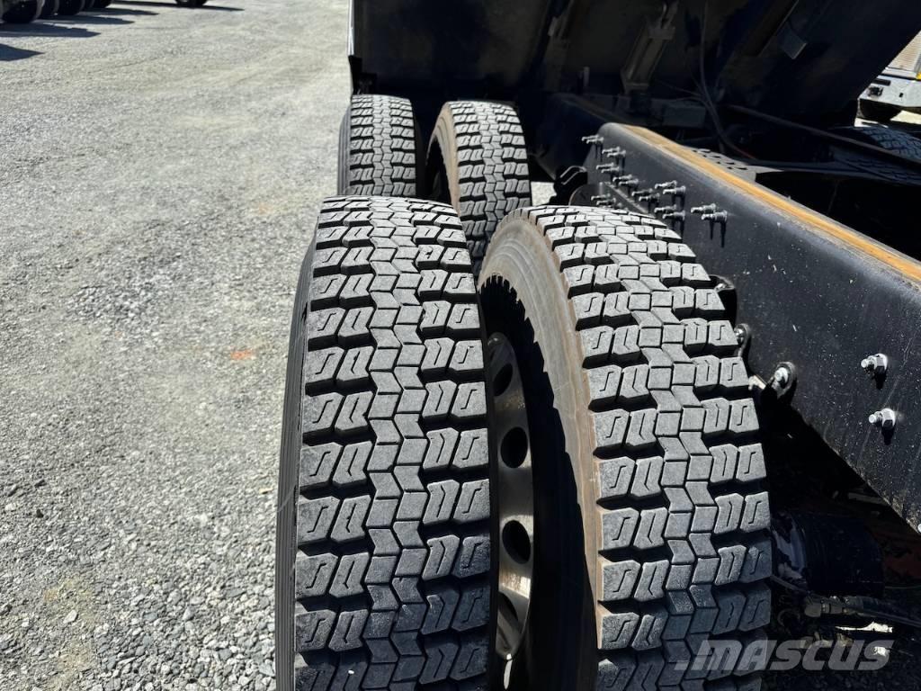 Mack Granite 84FR Самоскиди