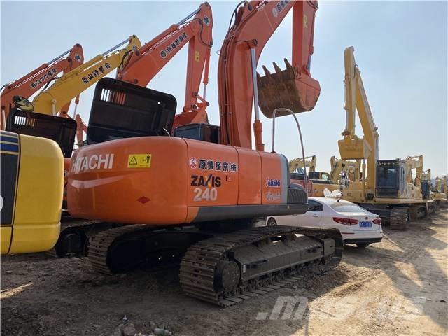Hitachi ZX240 Гусеничні екскаватори