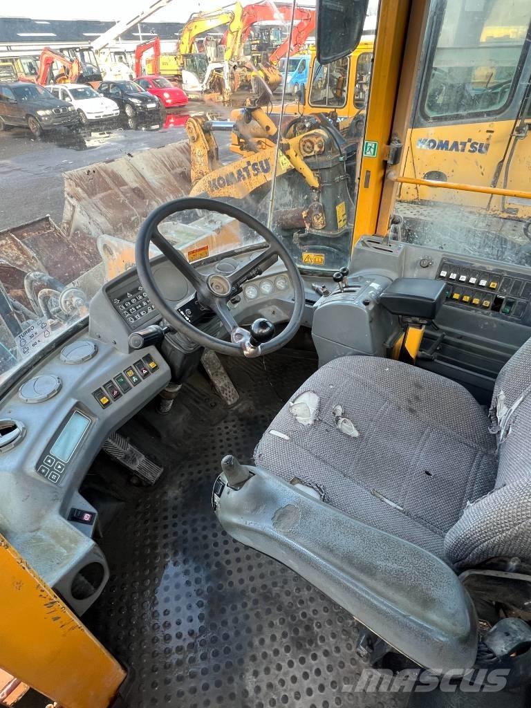 Volvo L 120 C Фронтальні навантажувачі