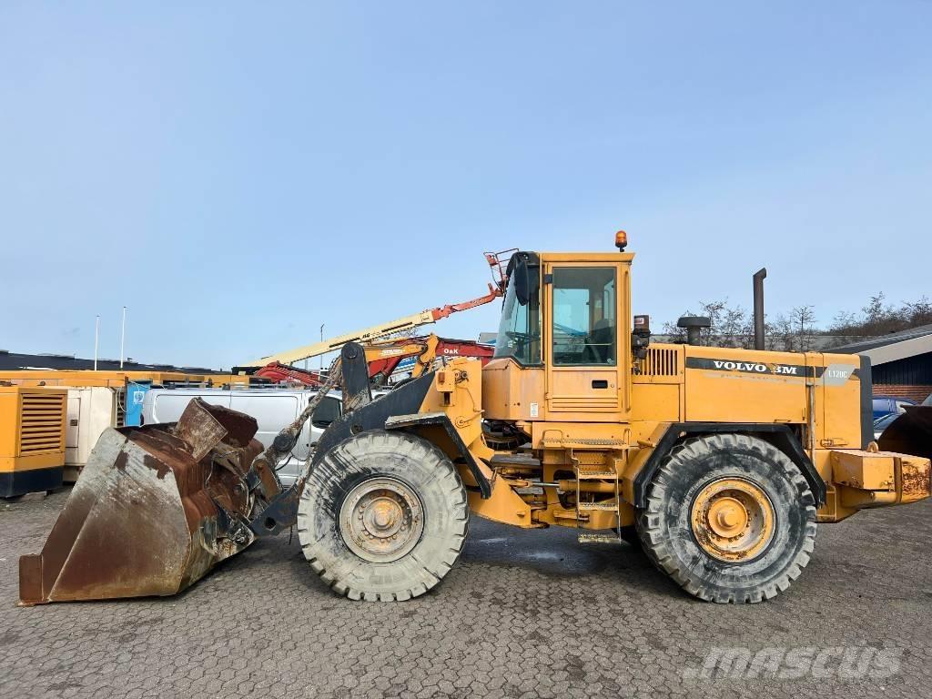 Volvo L 120 C Фронтальні навантажувачі