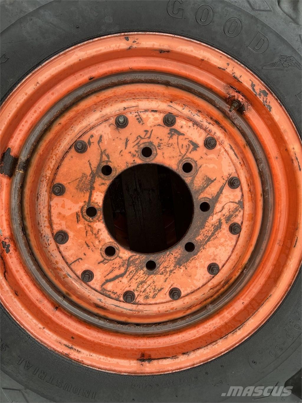 Goodyear 16,9-30 Колеса