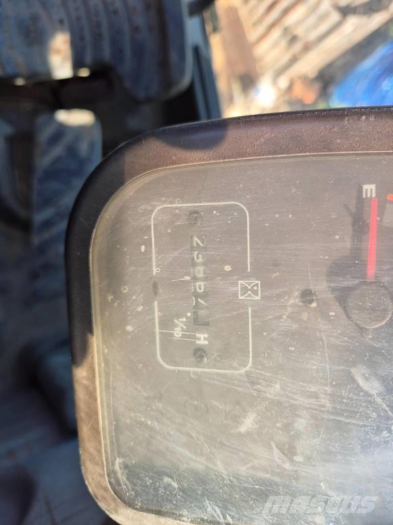 Volvo EC 290 B LC Гусеничні екскаватори