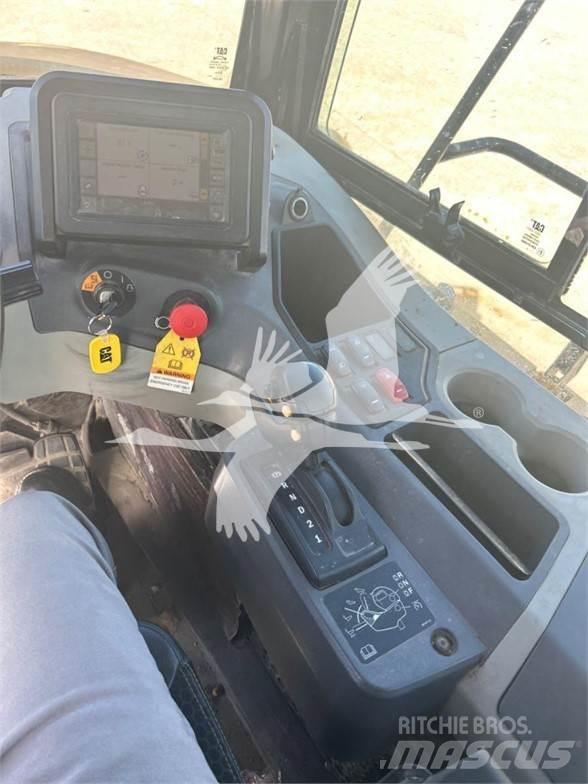 CAT 730 Зчленовані самоскиди