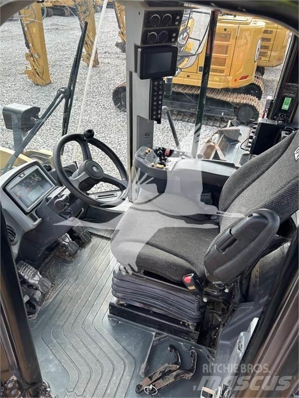 CAT 962M Фронтальні навантажувачі