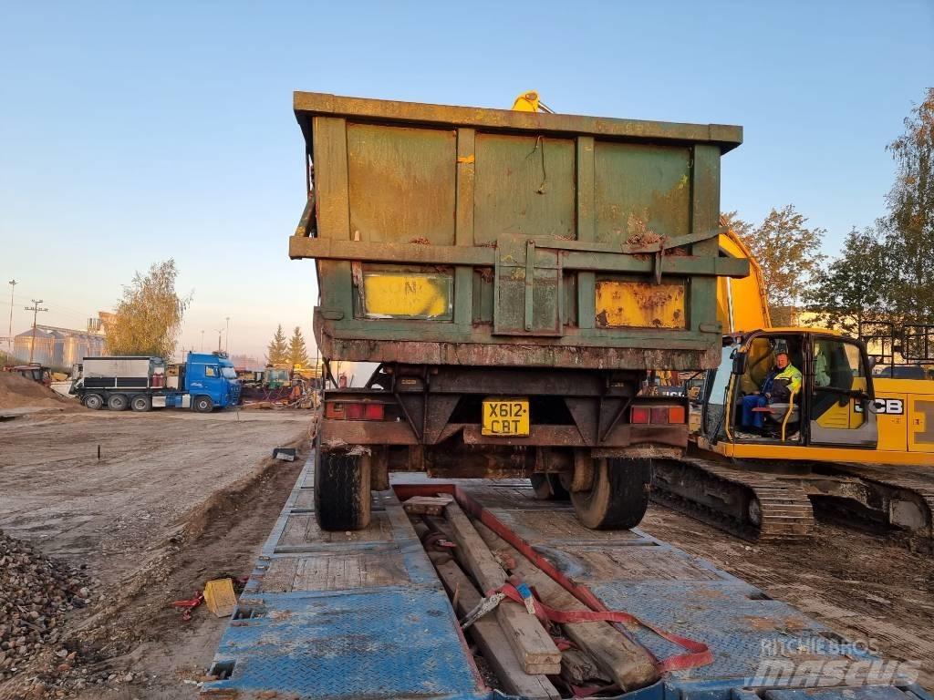 Montracon trailer Гакові причепи
