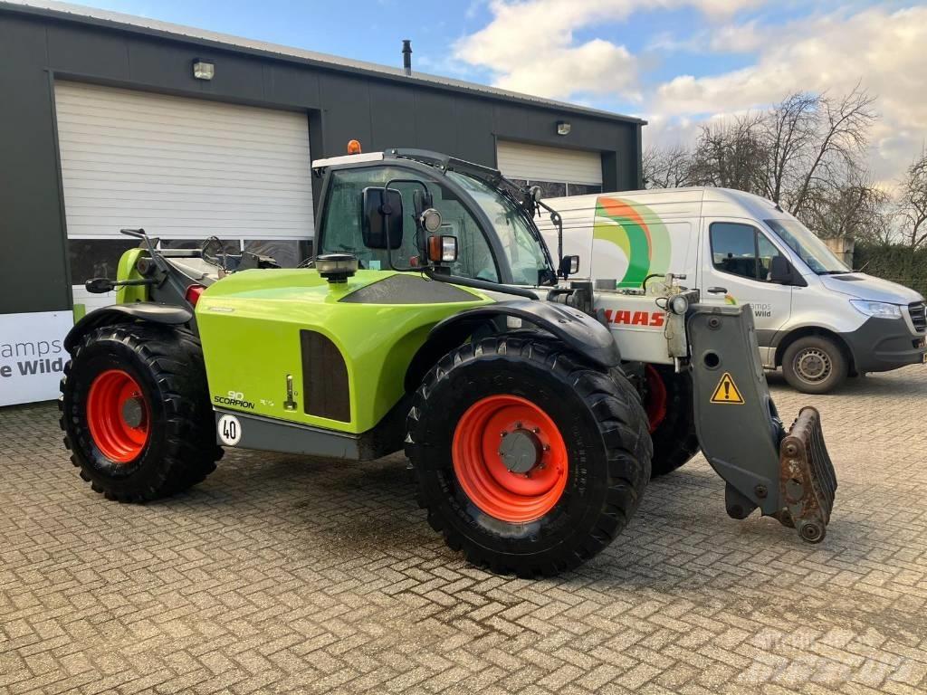CLAAS Scorpion 9040 Телескопічний навантажувач