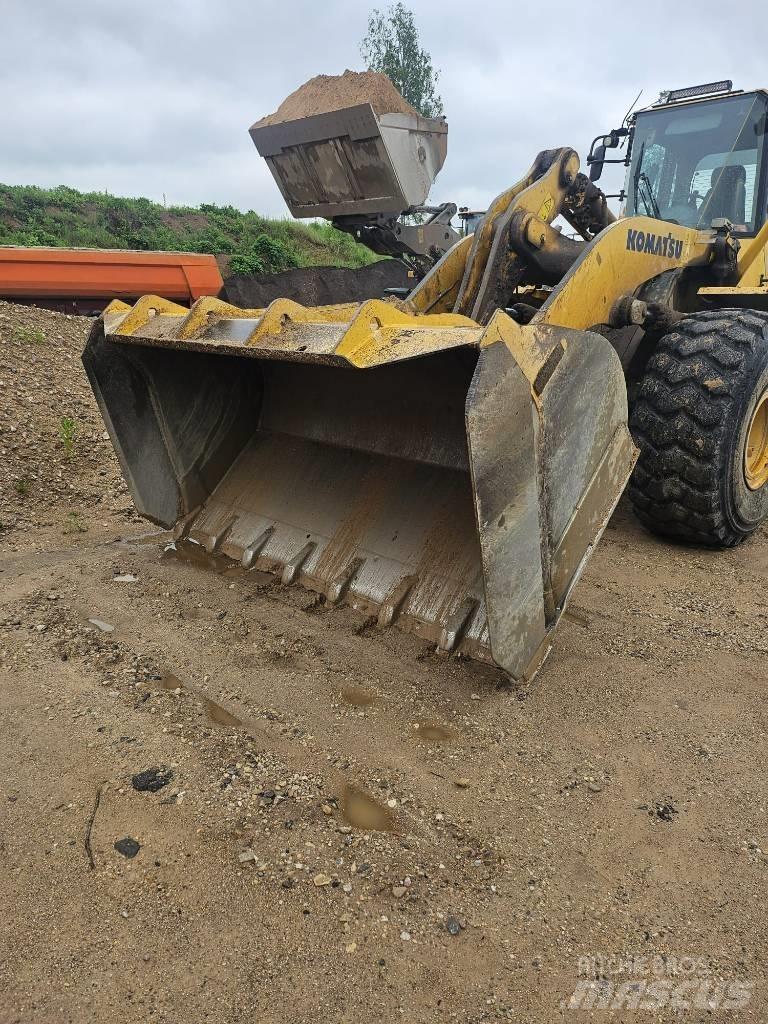 Komatsu WA 470 Фронтальні навантажувачі
