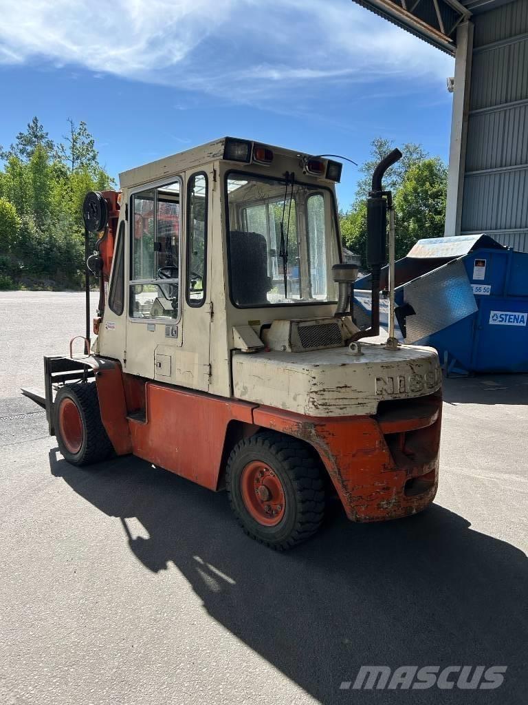 Nissan YGF03 Дизельні навантажувачі
