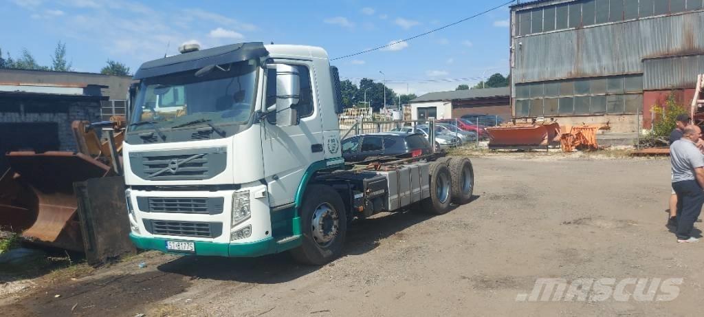 Volvo FM 330 Шасі з кабіною