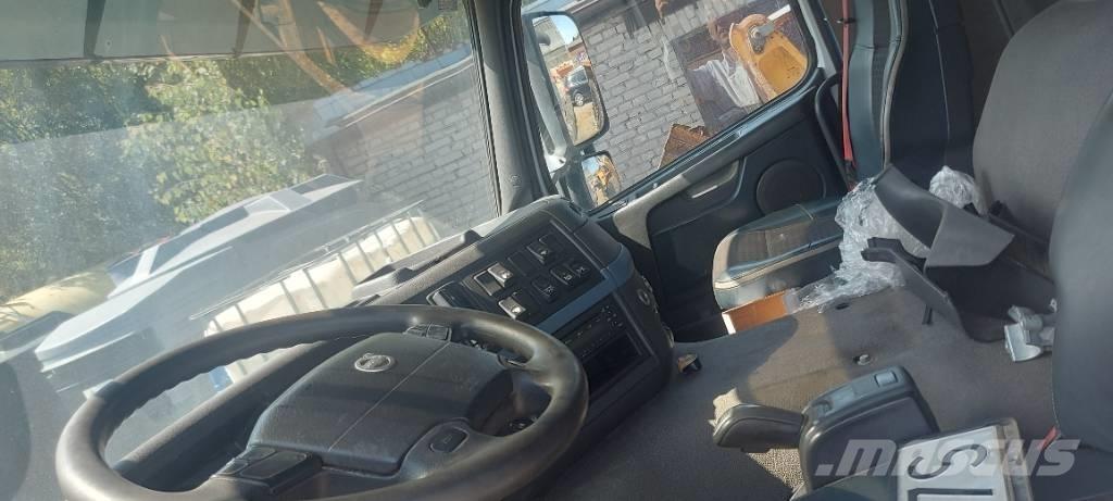 Volvo FM 330 Шасі з кабіною