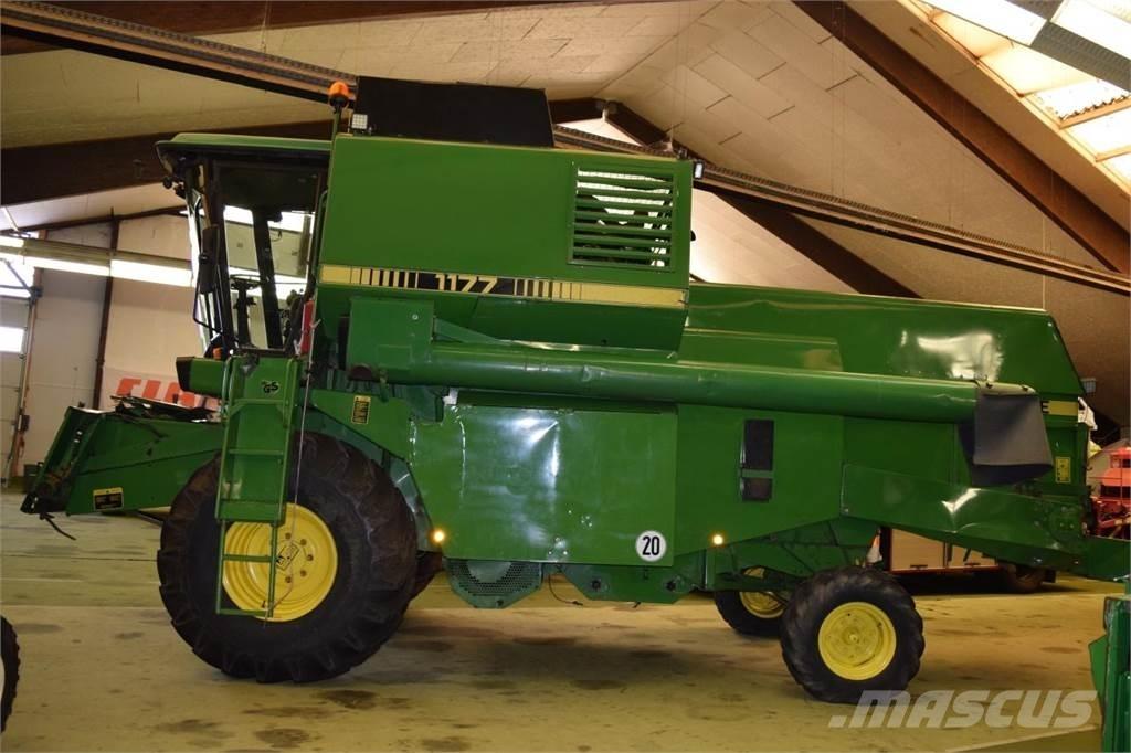 John Deere 1177 Зернозбиральні комбайни