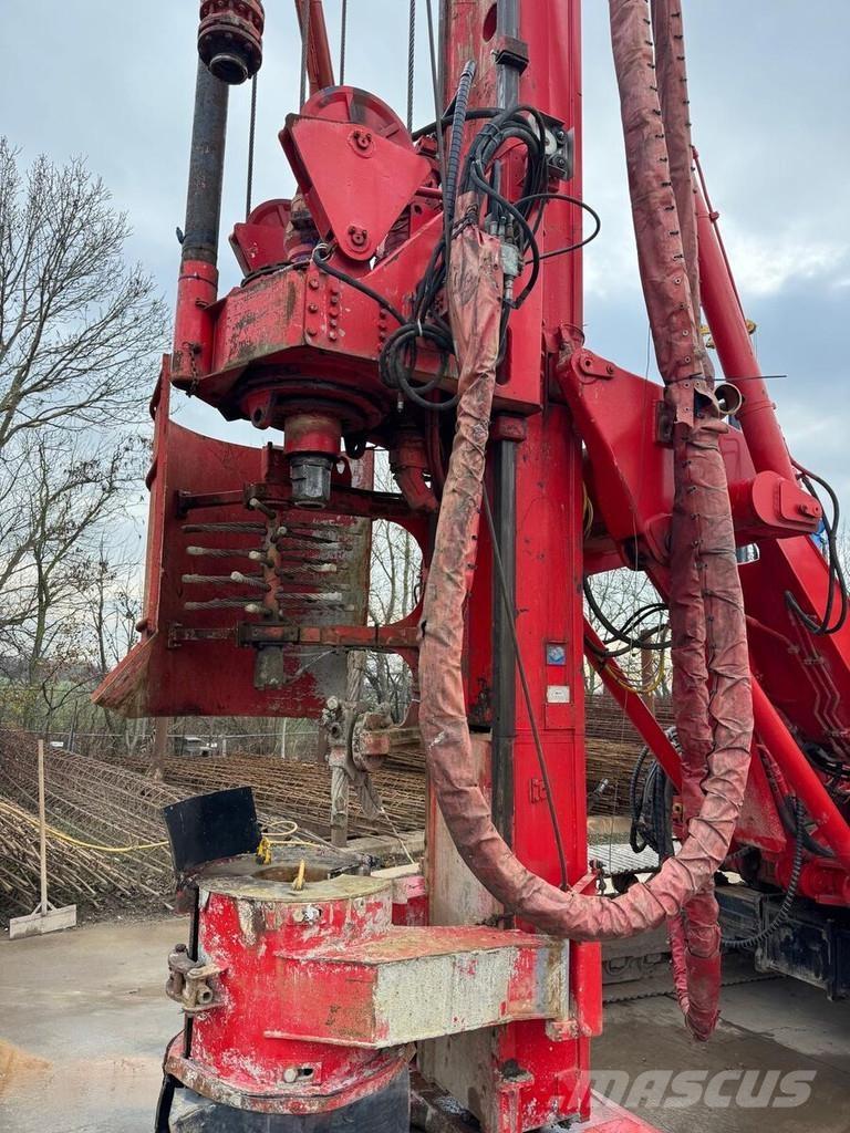 Soilmec R312 Стаціонарні бурові установки