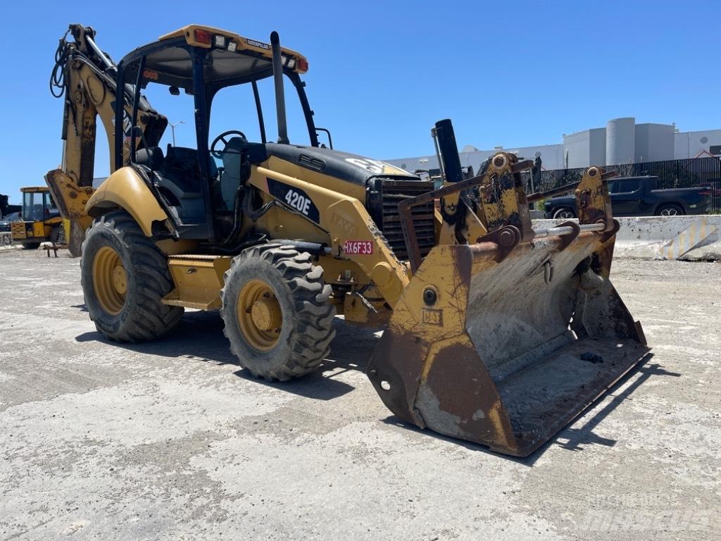 CAT 420E Екскаватори-навантажувачі