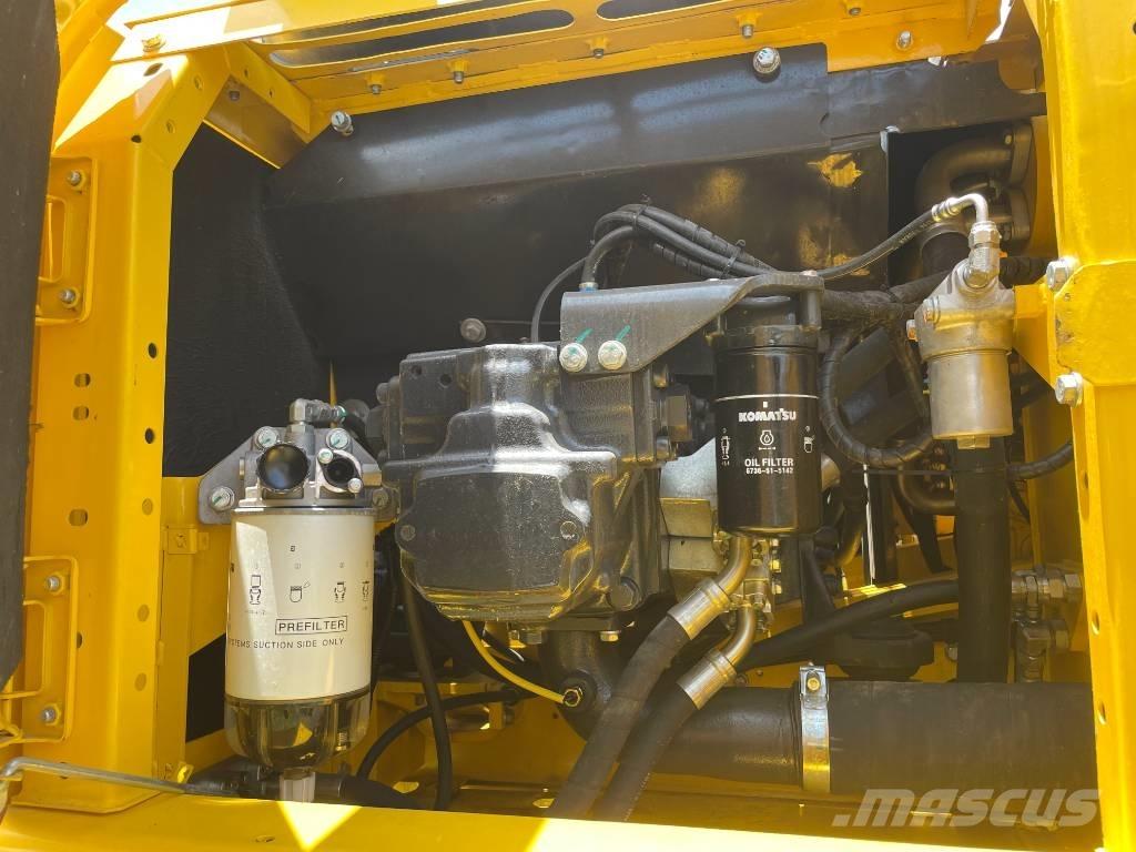Komatsu PC 220 Гусеничні екскаватори