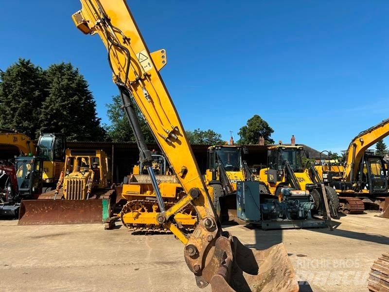JCB JS 220 LR Гусеничні екскаватори