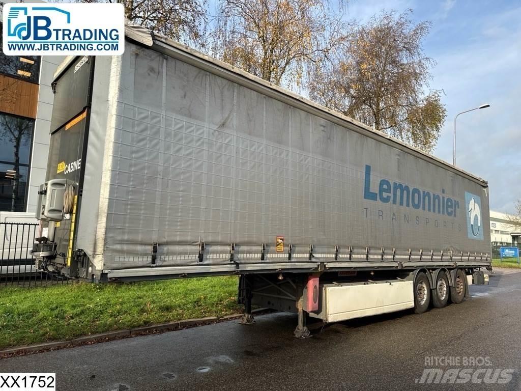 Fruehauf Tautliner Тентовані напівпричепи