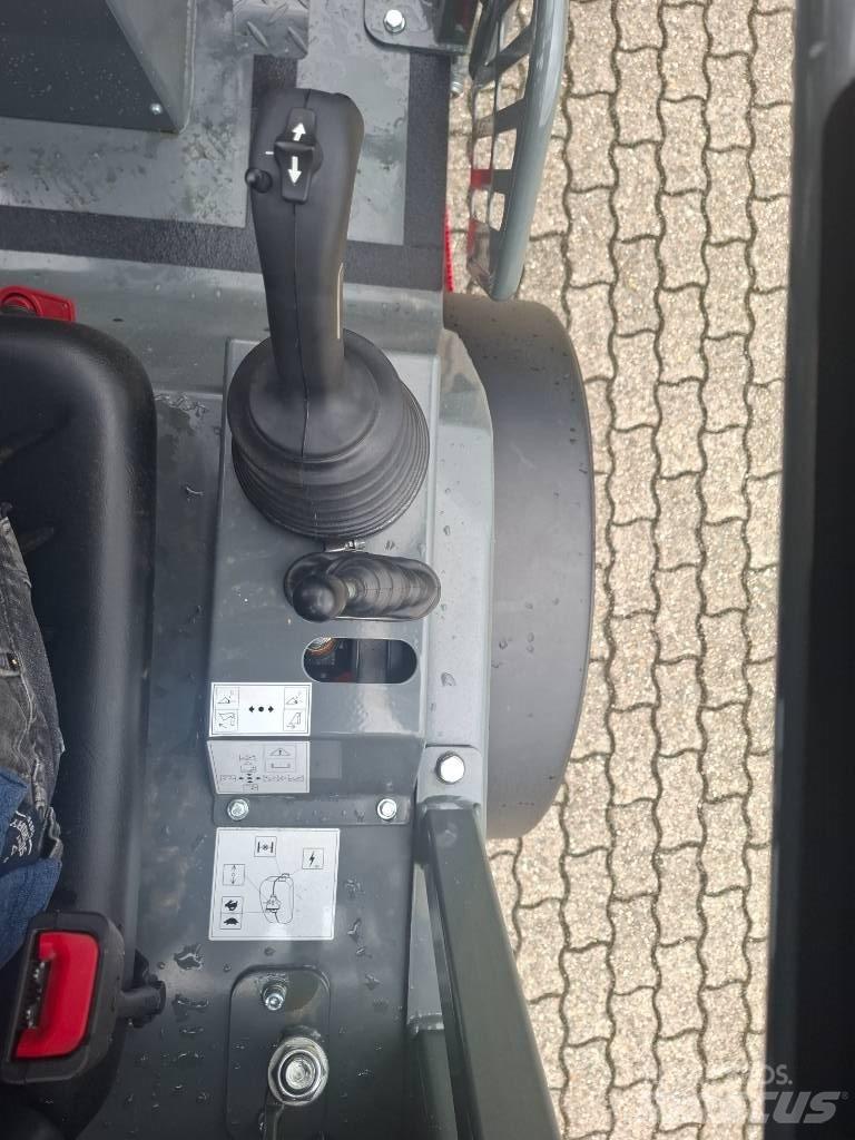 Weidemann 1280 Малі навантажувачі