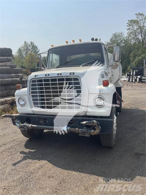 Ford 8000 Поливальні машини