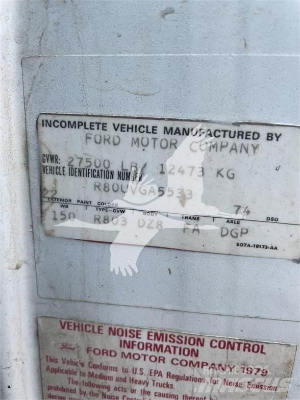 Ford 8000 Поливальні машини