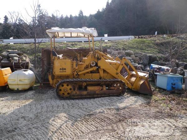 Komatsu D20S-3 Гусеничні бульдозери