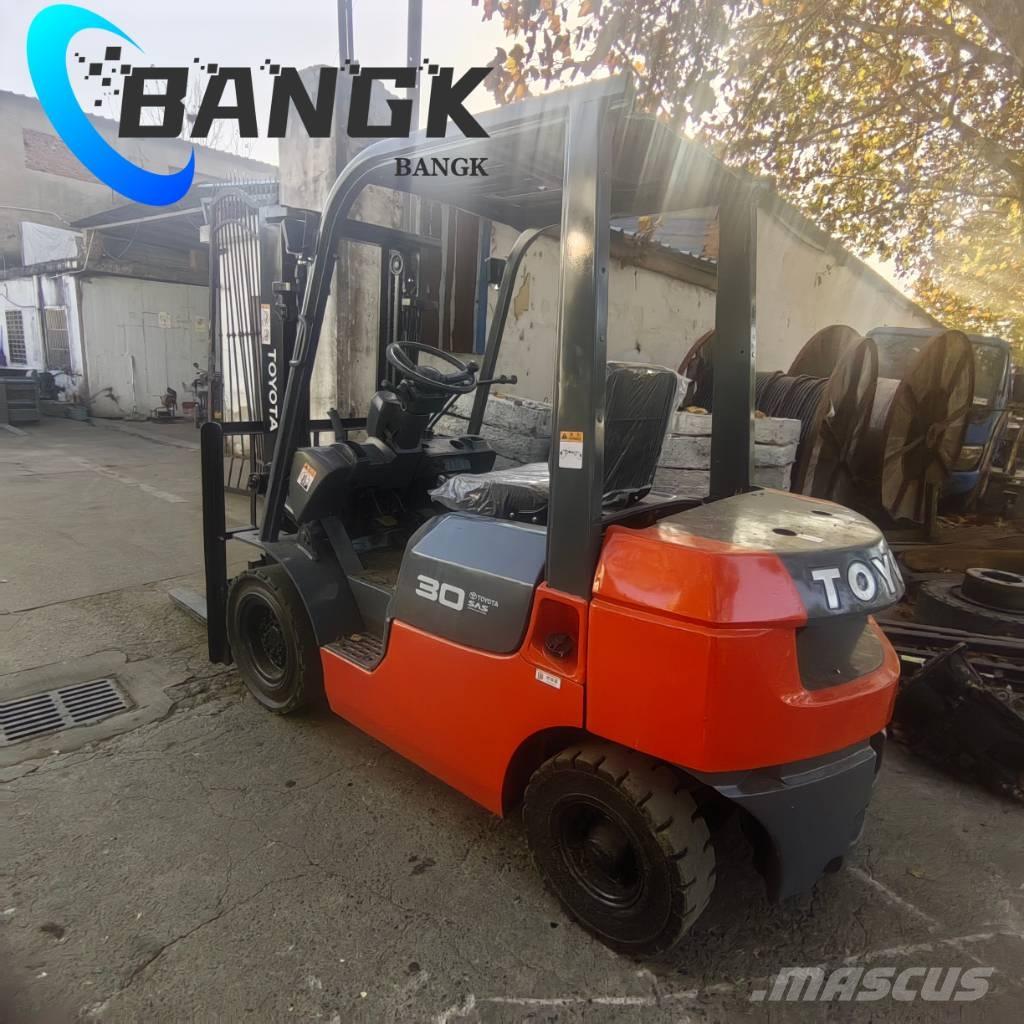 Toyota 7F30 Дизельні навантажувачі