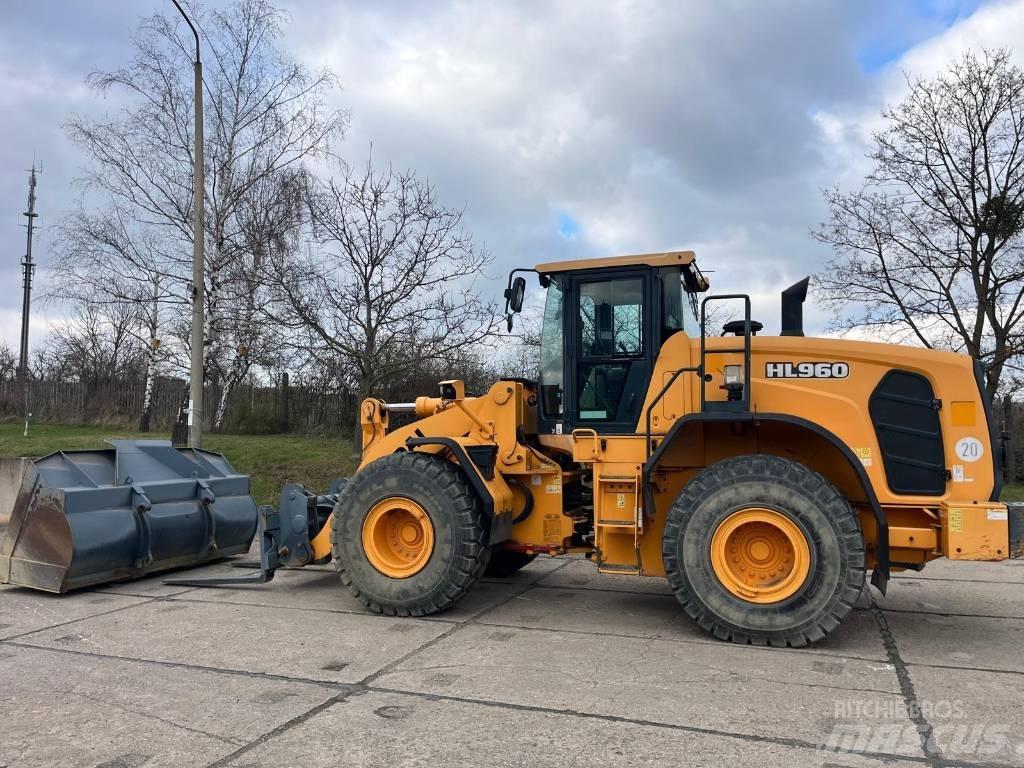 Hyundai HL 960 Фронтальні навантажувачі