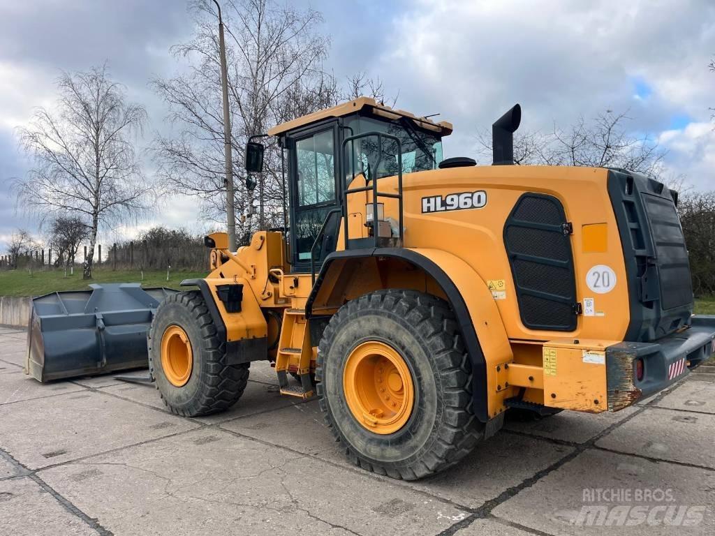 Hyundai HL 960 Фронтальні навантажувачі